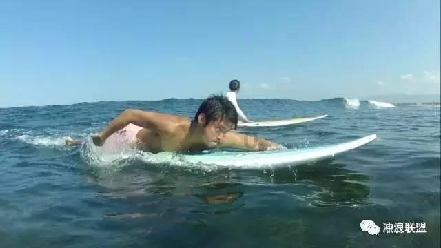 韭菜这样腌制味道特别鲜美，保存一年都不坏游戏画面